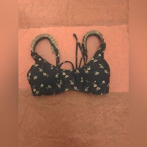 American eagle size XS green floral bikini top